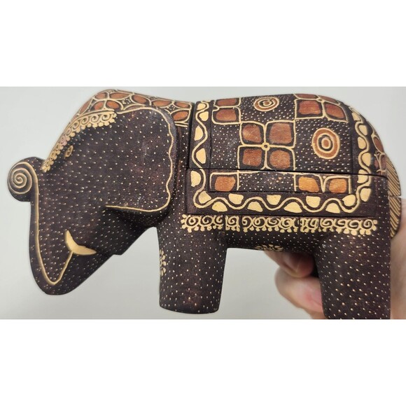 Javanese Batik Balsa Hand Painted Wood Elephant Trinket Box 7"x4" Indonesia - Picture 3 of 11